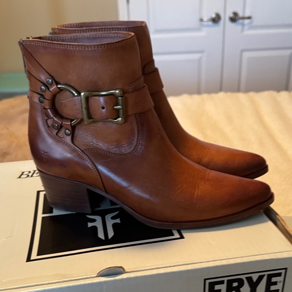 Frye Women's Tan Leather Buckle Ankle Booties
